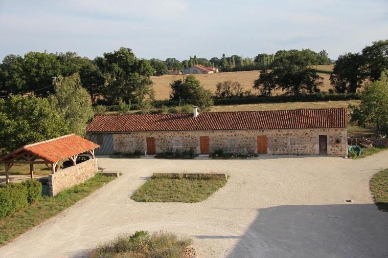Gite Val Des Pres Vila Millac  Exterior foto